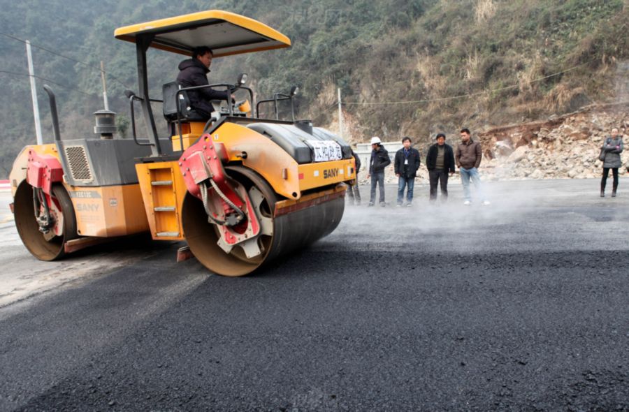 重慶瀝青路面施工隊(duì)道路修補(bǔ)